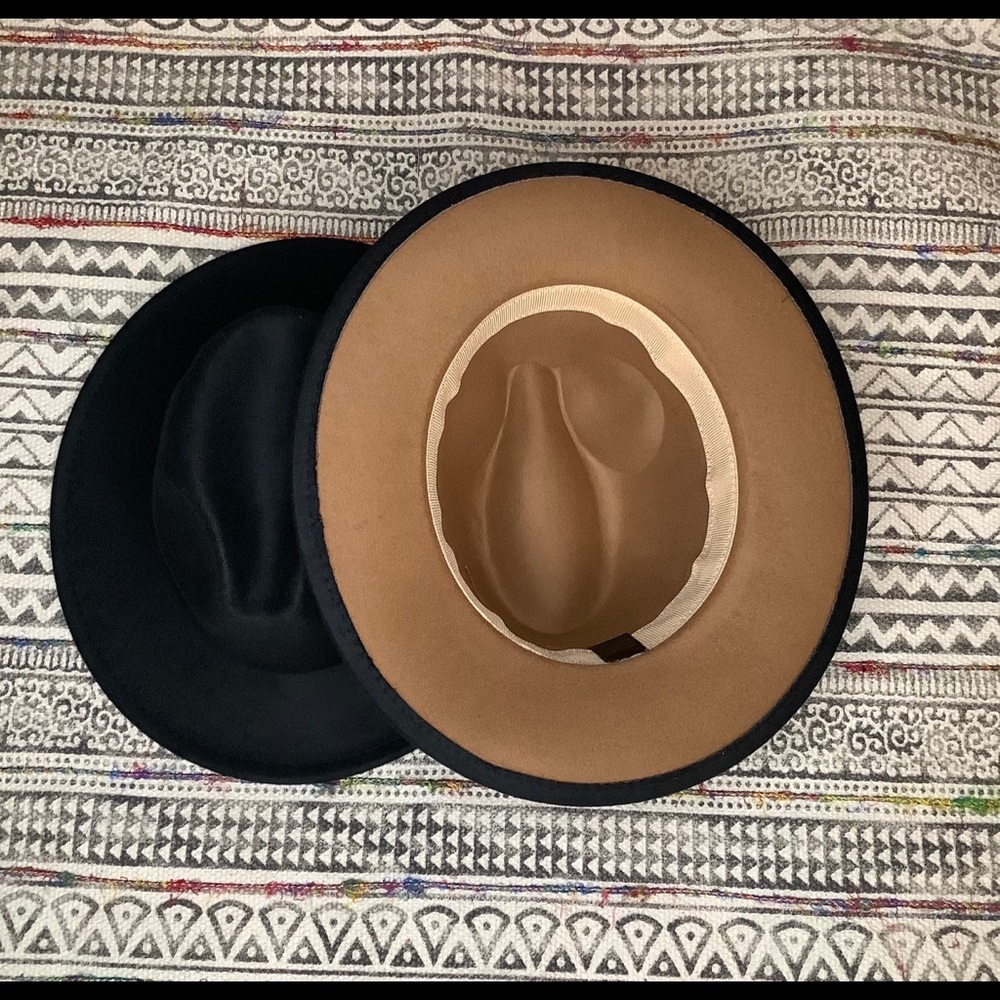 Black Fedora/ Khaki Bottom
